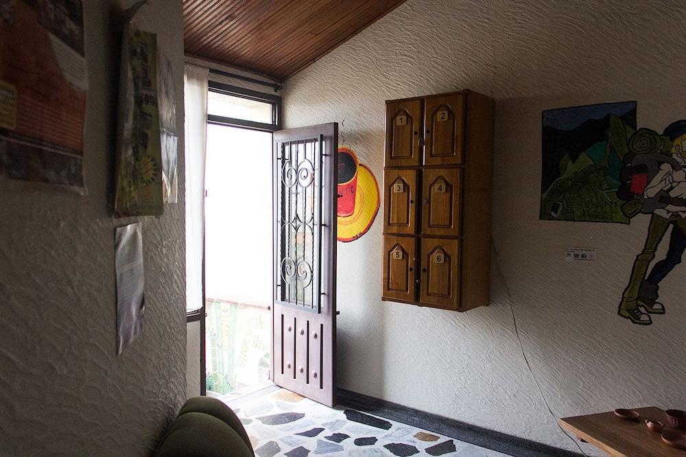 Casa En Llamas Armenia  Exteriör bild